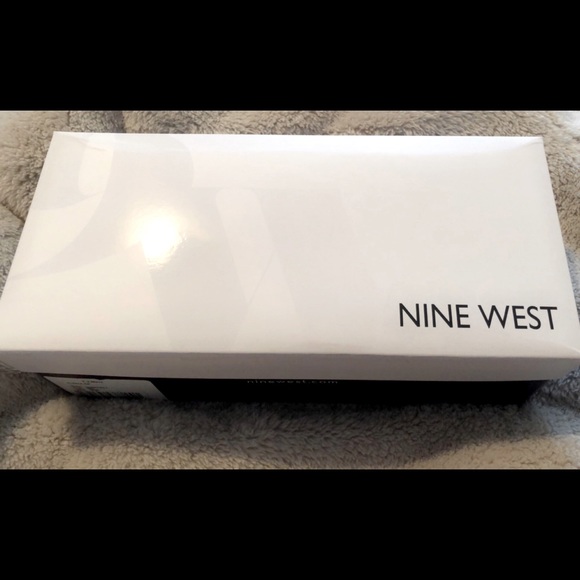 BRAND NEW NINE WEST STUDED FLATS 🥿😍❤️ - Picture 9 of 10